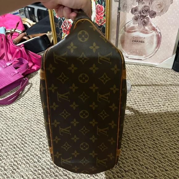 Louis Vuitton Monogram Sac Shopping PM Tote - Picture 16 of 17